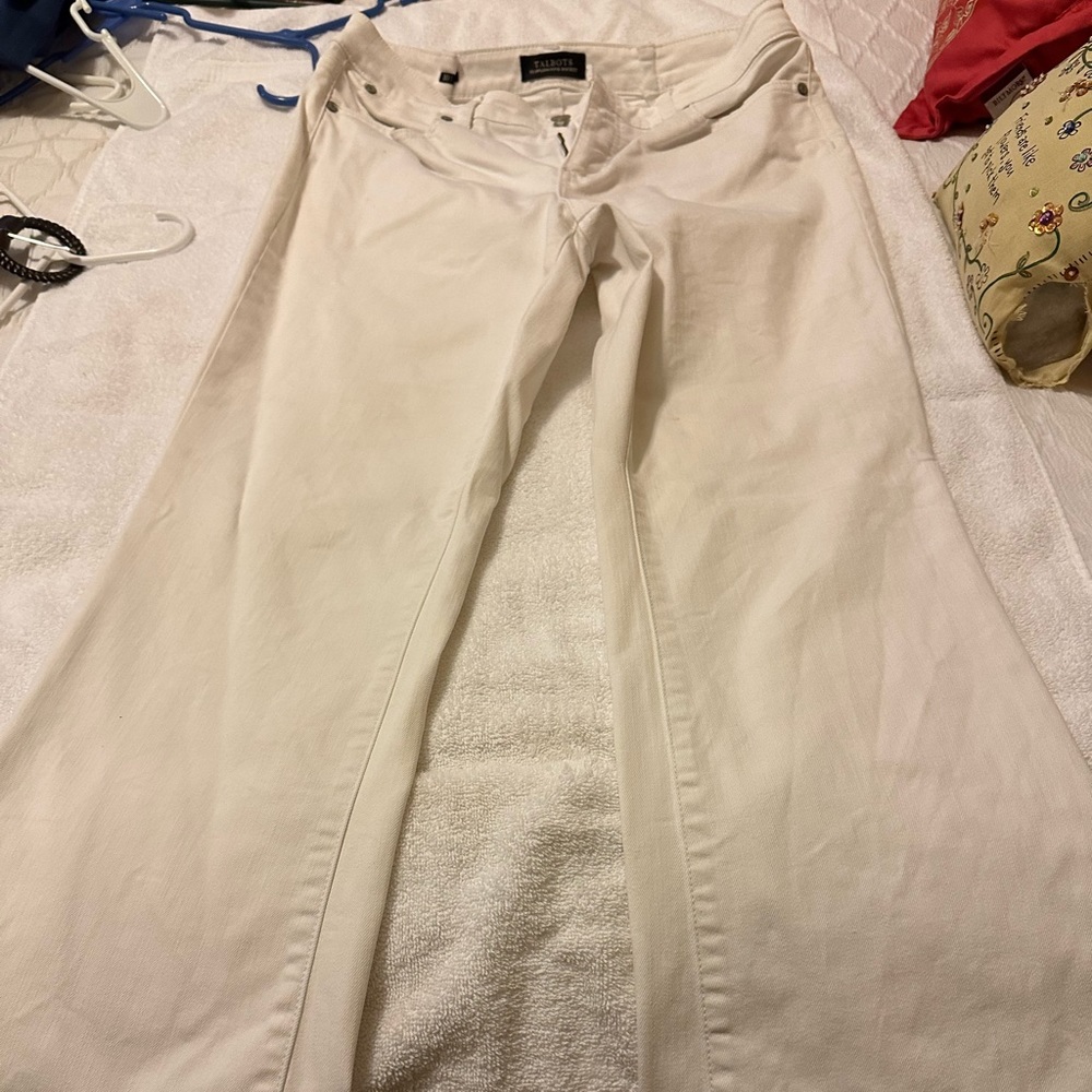 White crop jeans!